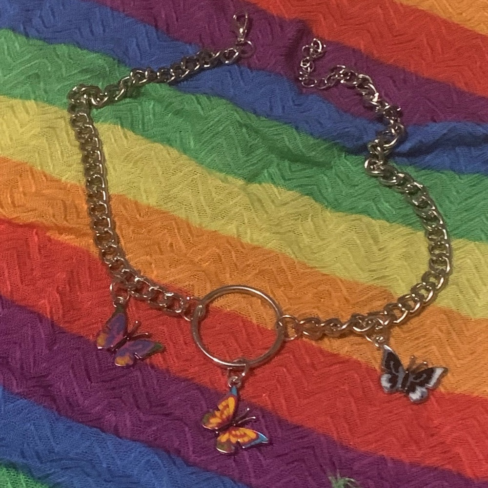 Y2K 2000s bratz butterfly necklace